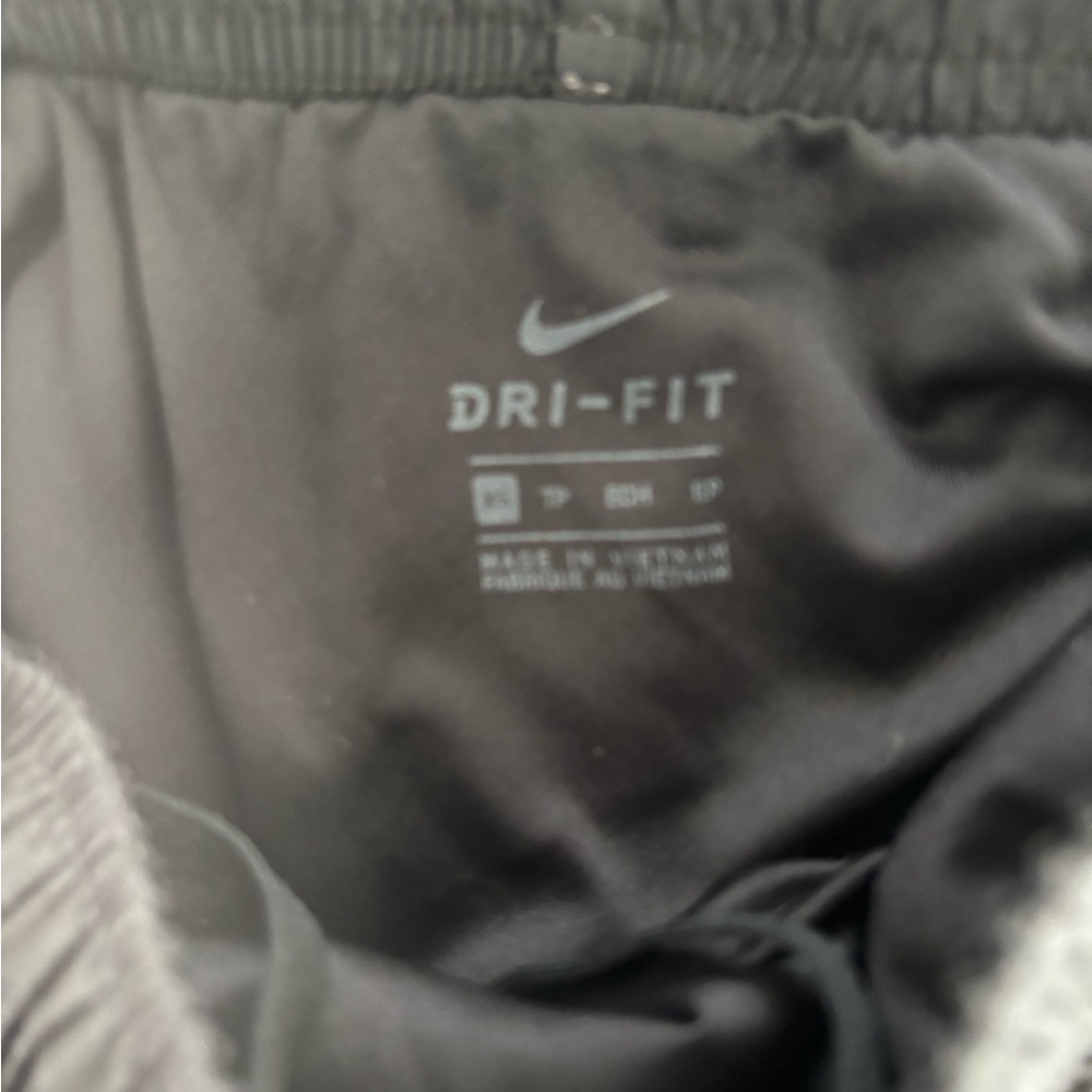 Nike Dri-Fit Heather Gray Black Running Shorts size XS - Picture 6 of 7